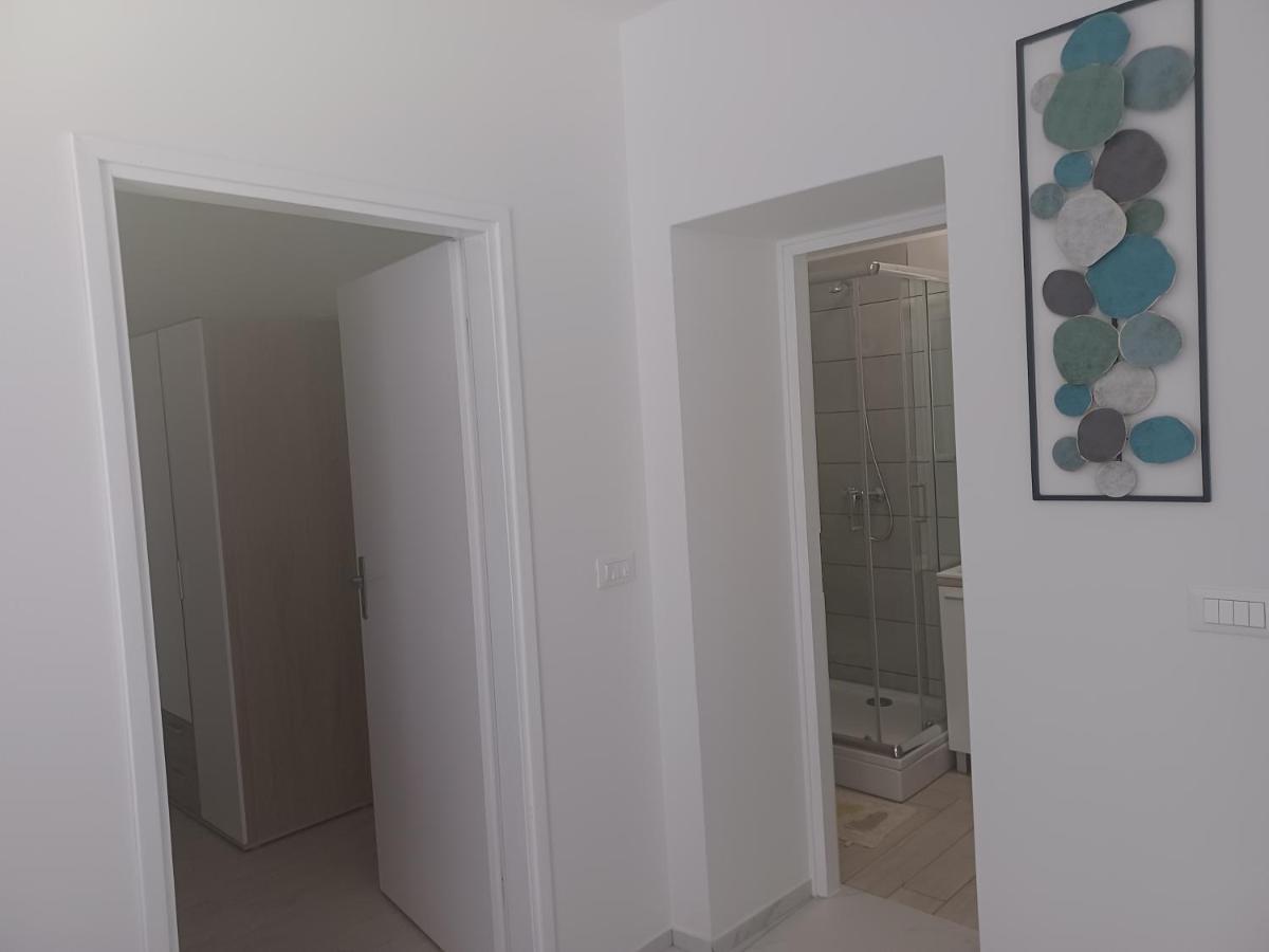 Apartman Val 1 Novigrad  ภายนอก รูปภาพ