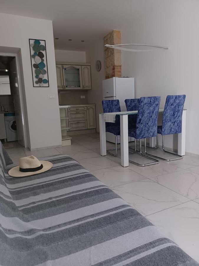 Apartman Val 1 Novigrad  ภายนอก รูปภาพ